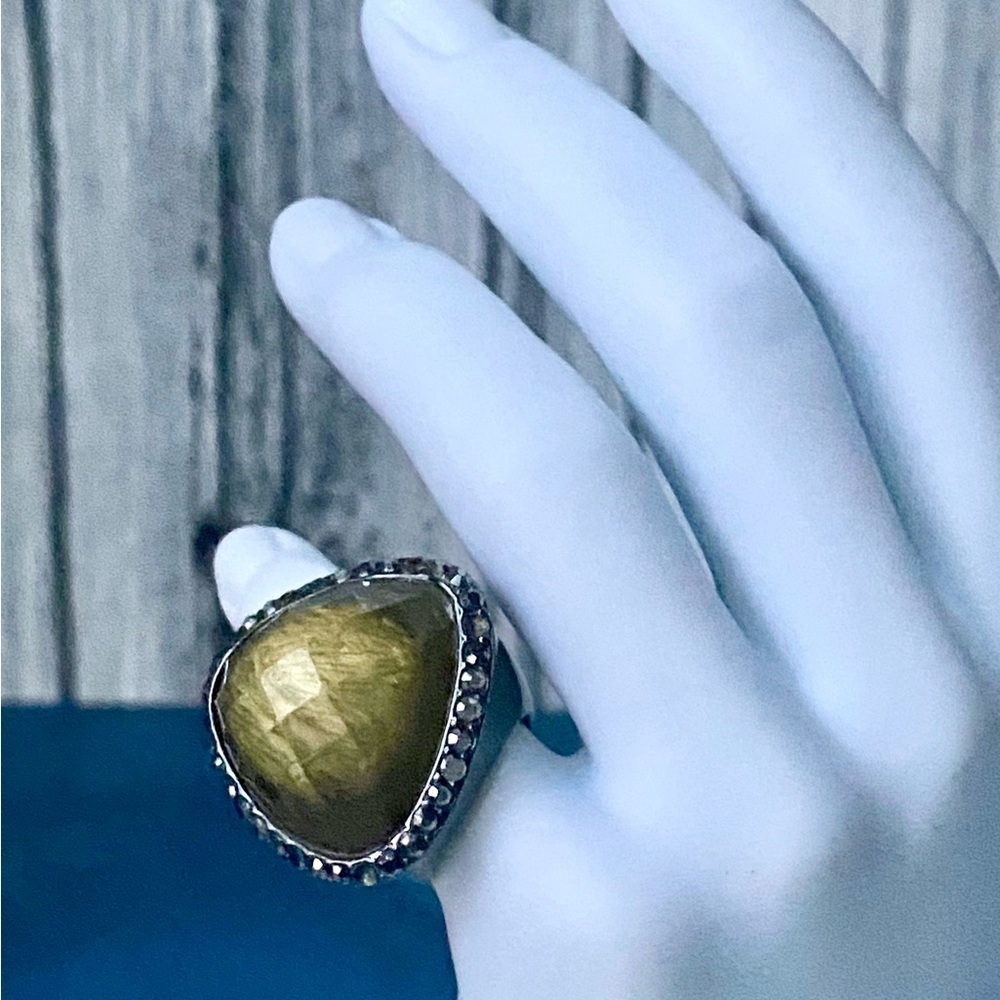 Statement Rutiliated Faceted Faux Quartz Triangle Costume Ring Size 5.25 - Picture 5 of 7